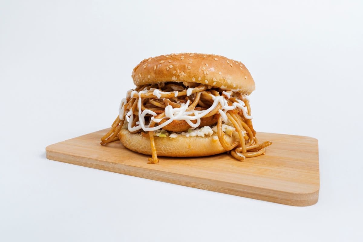 Aloo Tikki Noodle Burger