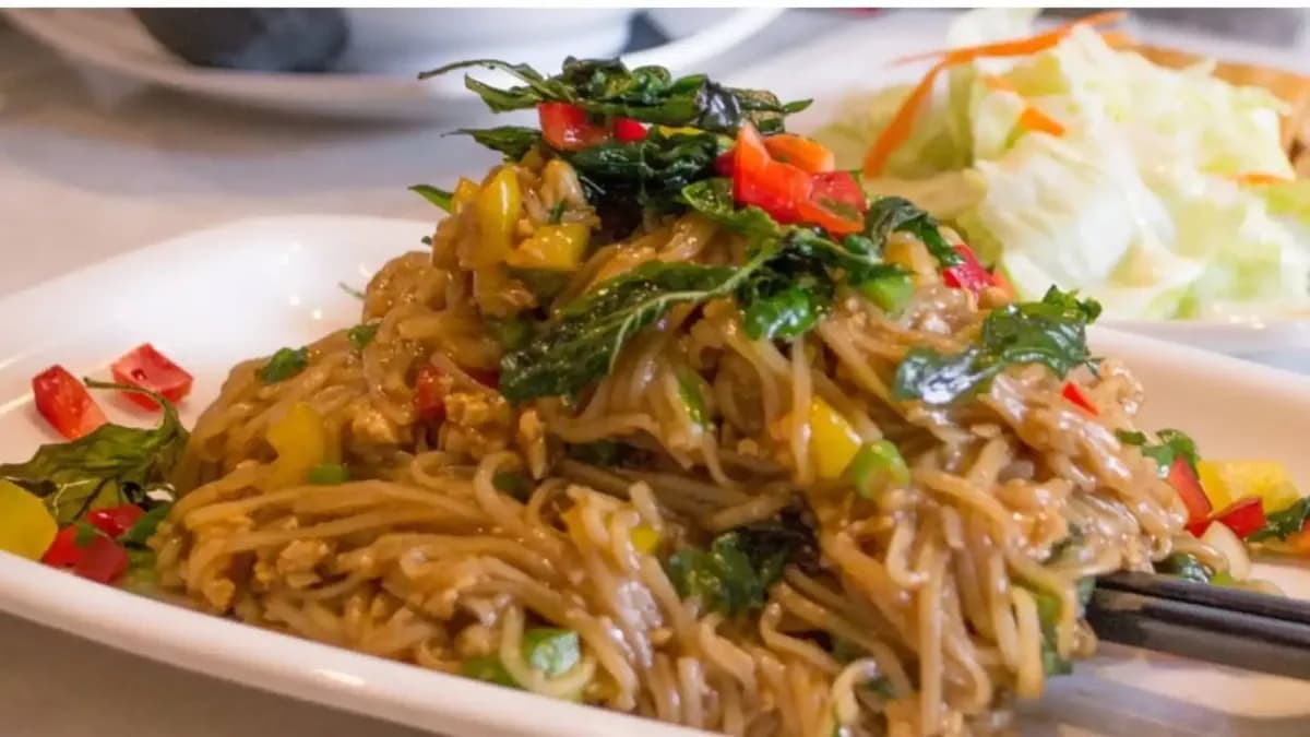 NO-93. Pad Kee Mao (Minced Meat)