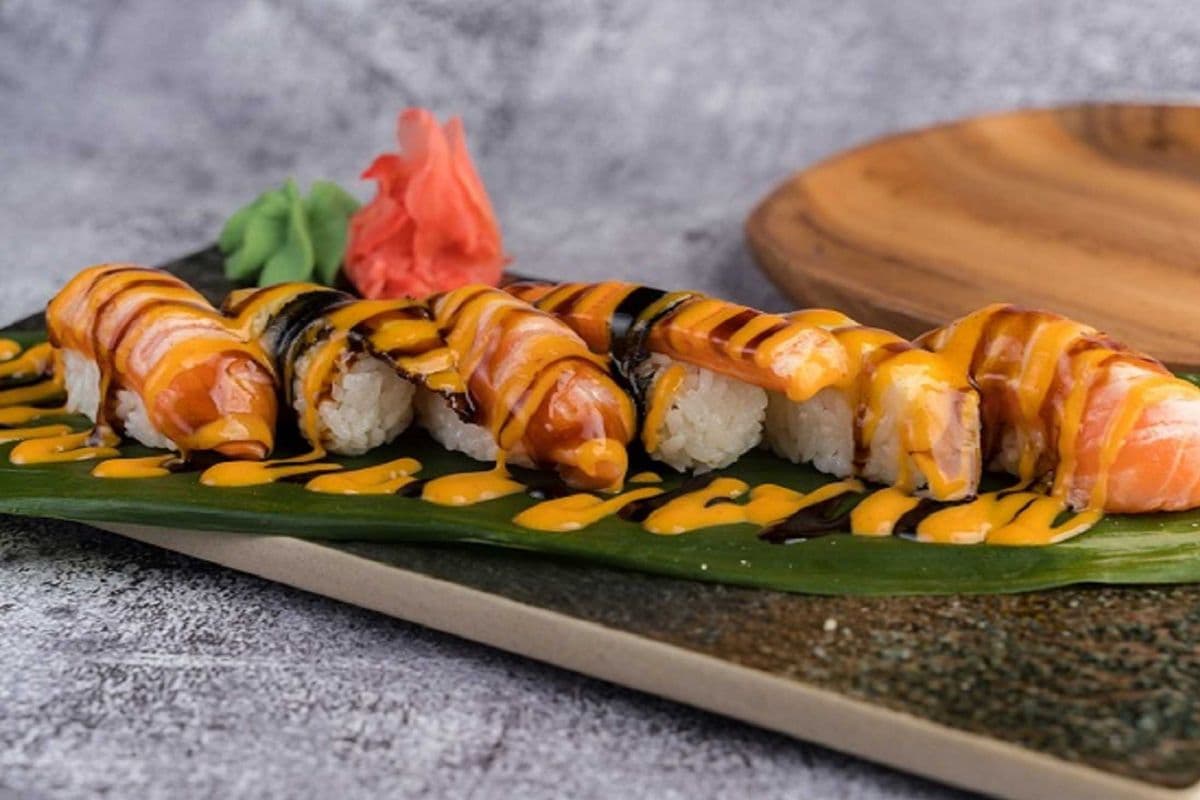 Torched BBQ Eel Sushi (2 pcs)
