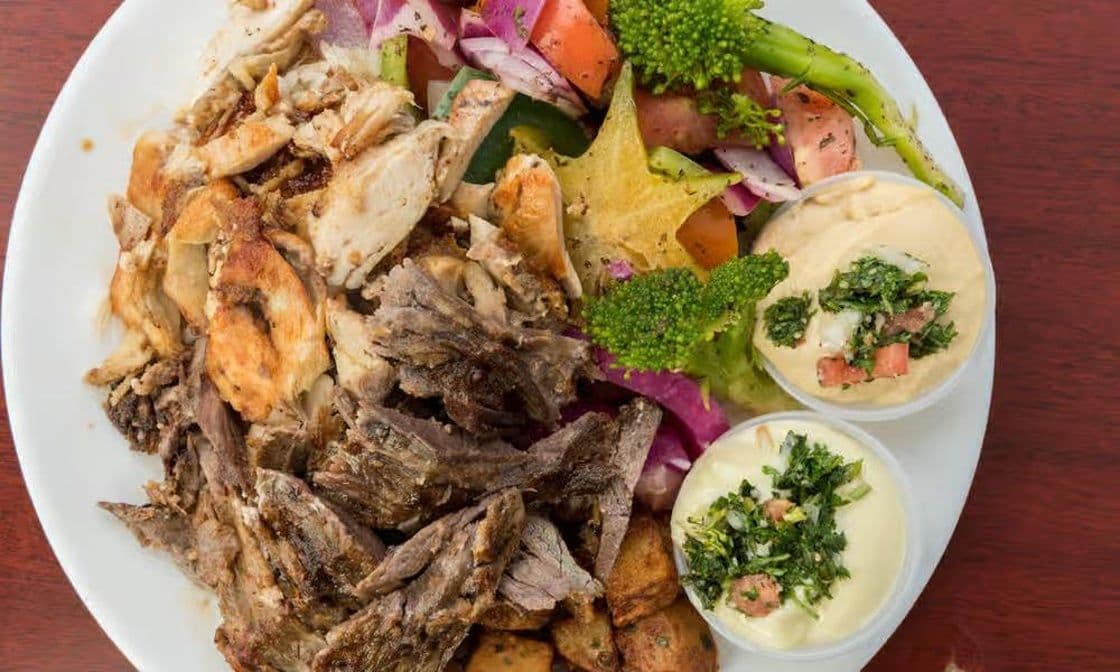 Assiettxe Mixte â Shish Taouk & Shawarma