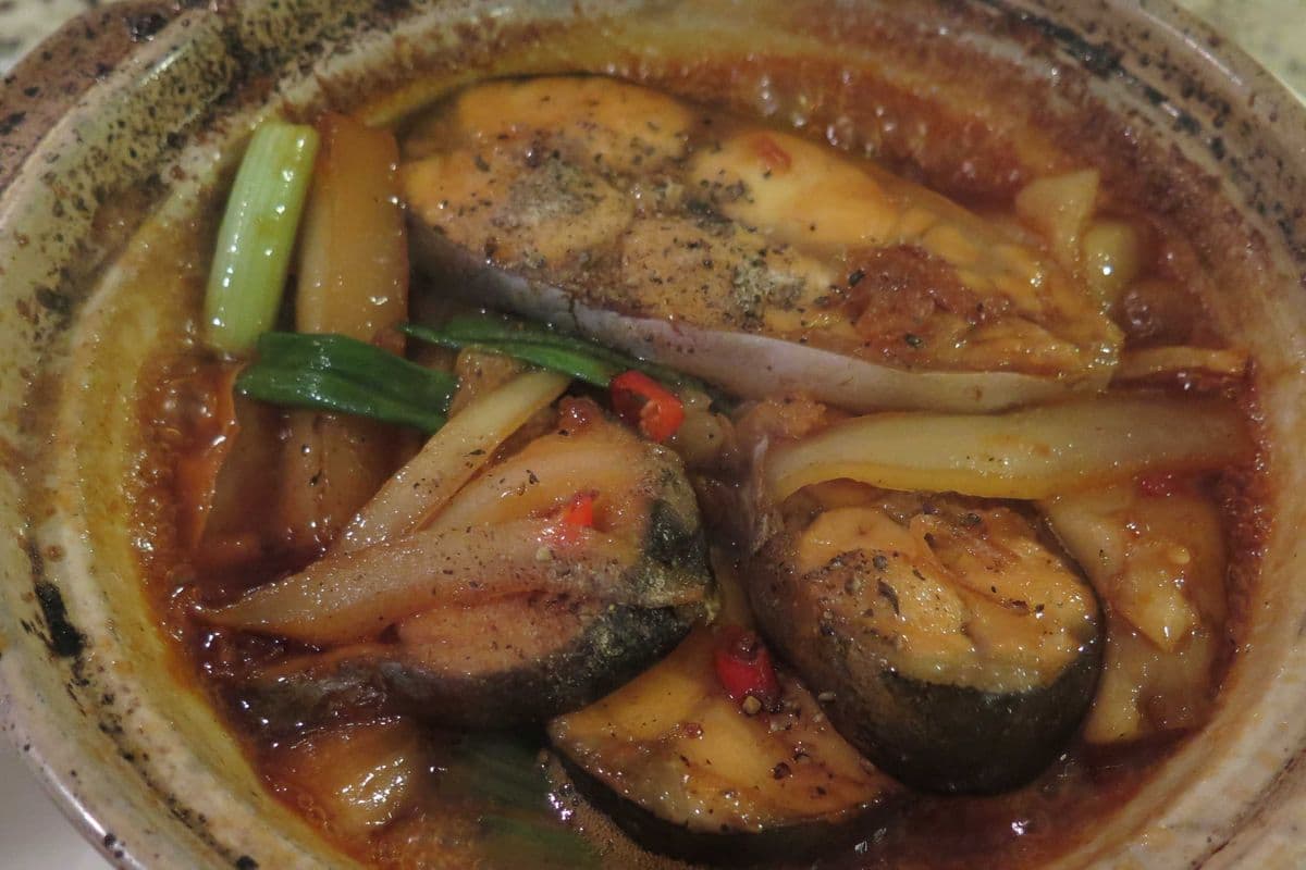 MA2. Caramelized Fish (Basa) in Earthen Po - Ca Kho