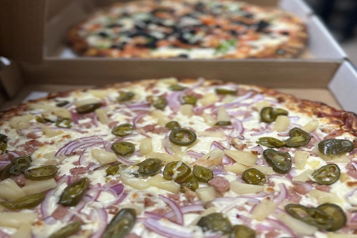 11" Wood-Fired Tropicana Pizza