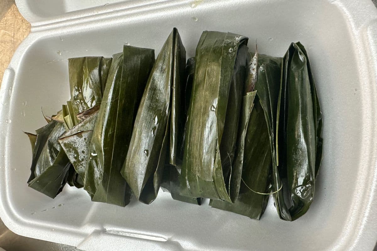 17. Hue Dumpling Wrapped in Banana Leaf - Banh Loc La