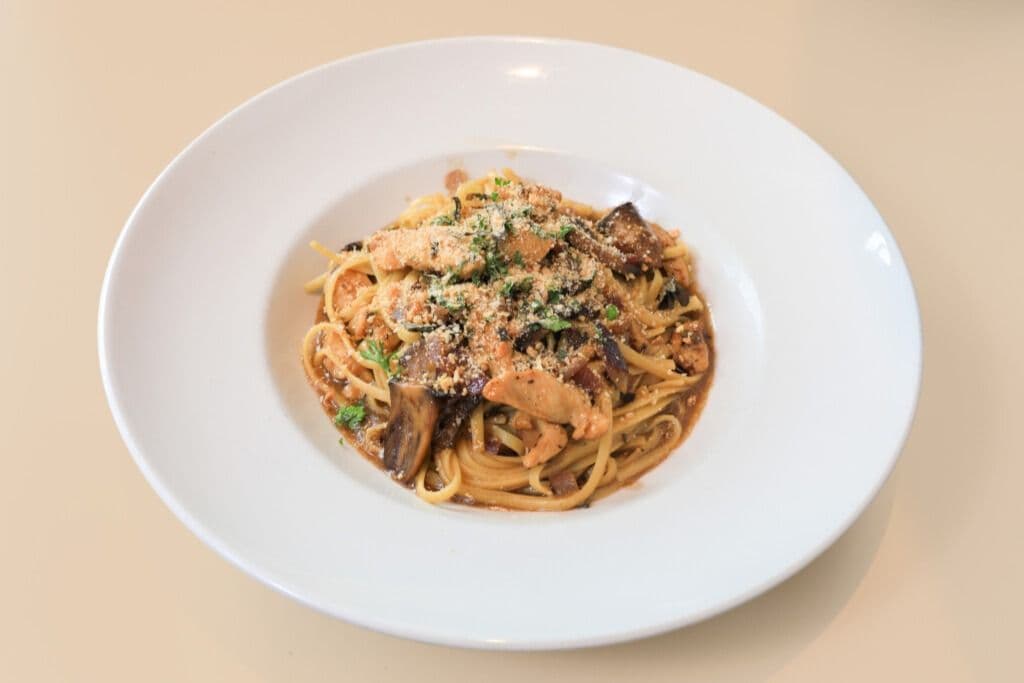 Linguini au poulet chaud (pour 1) / Hot Chicken Linguini (For 1)