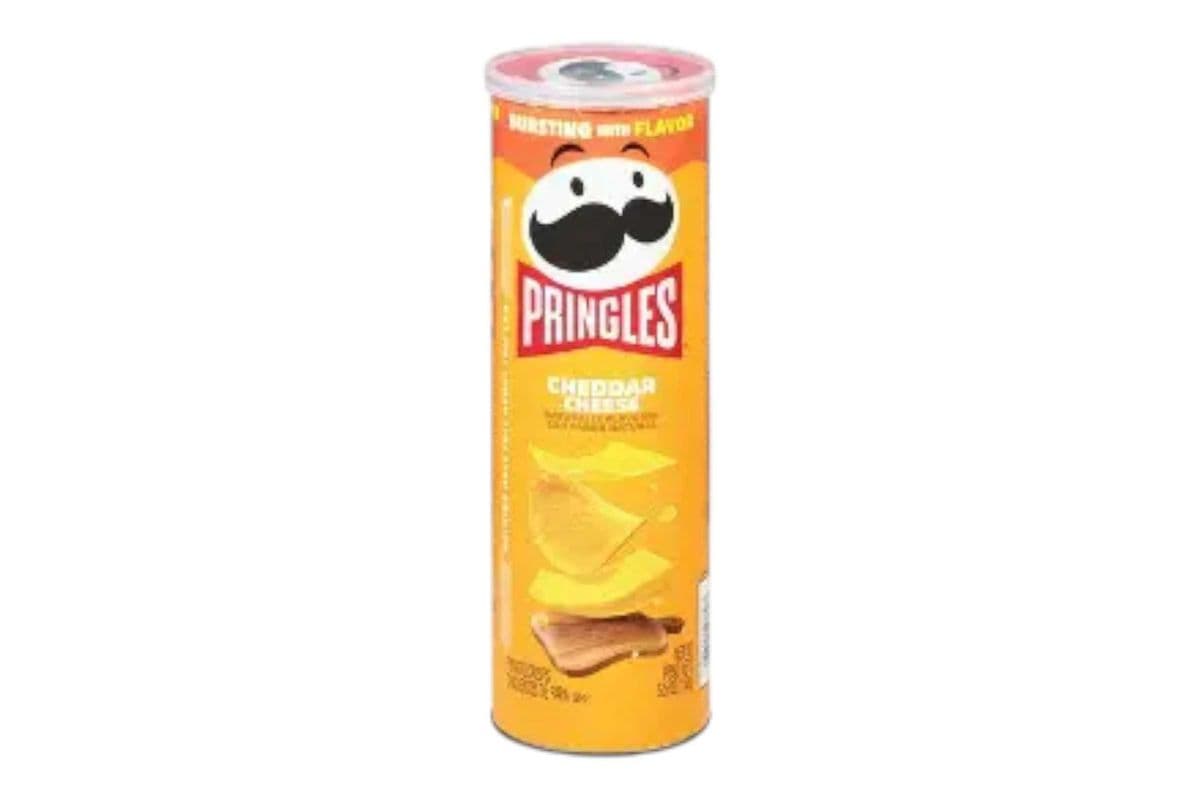 Pringles Cheddar Cheese (203g) (260 Cal)