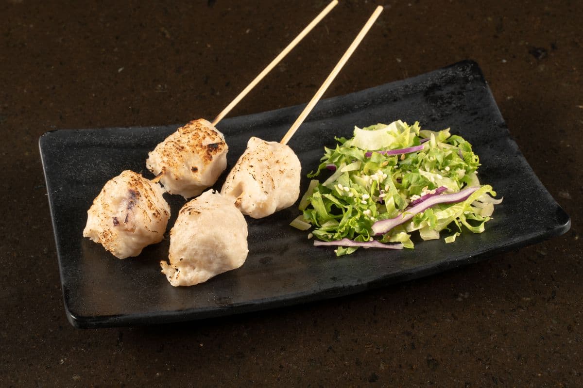 Brochette aux boulettes de calmar / Squid Ball Skewer