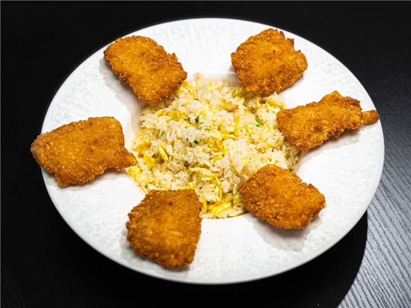 Single H01 Egg Fried Rice with Deep-Fried Items H01 炸物蛋炒飯 單點