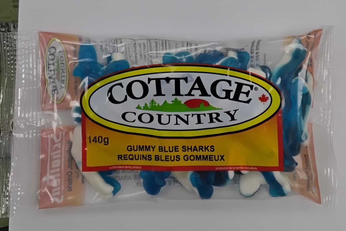 COTTAGE COUNTRY GUMMY BLUE SHARKS (140g)