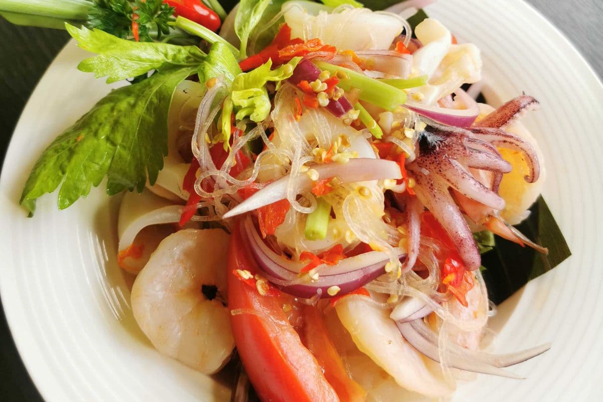S4 Yum Ruam Mit ยำรวมมิตร