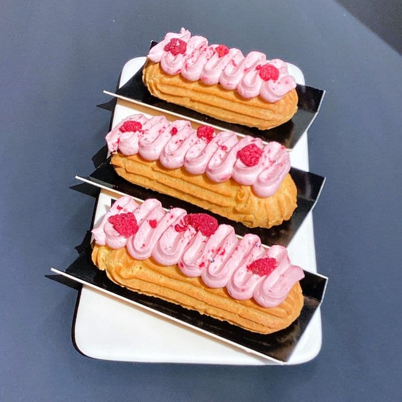 Raspberry Éclair
