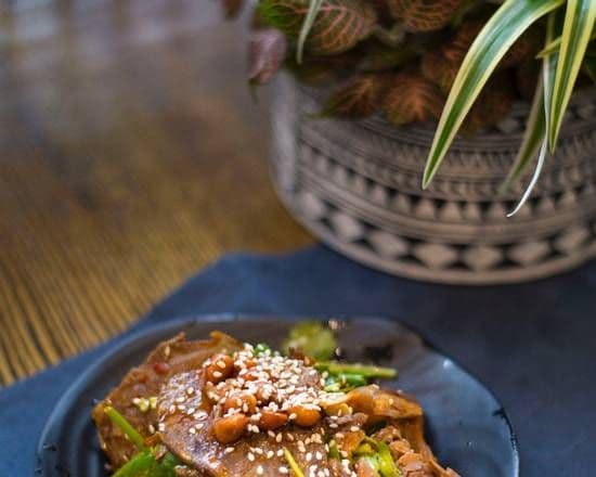 Beef with Chilli Sauce and Chinese Parsley (盐边牛肉)