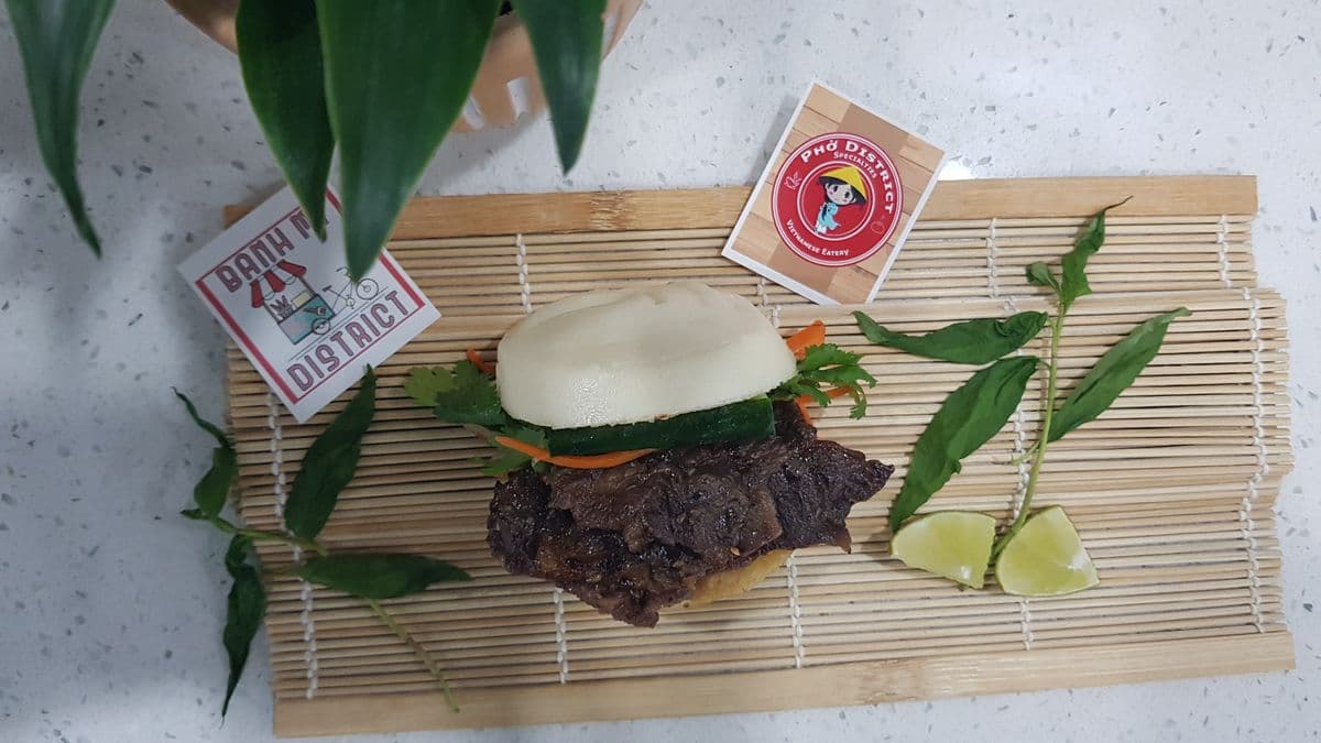 1341. Beef Short Ribs Bao Burgers (2 pcs)