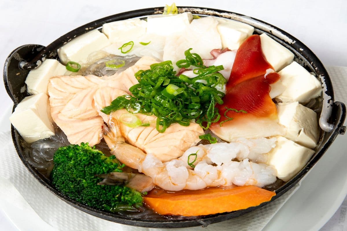 192. Yosenabe (Seafood and Vegetables)