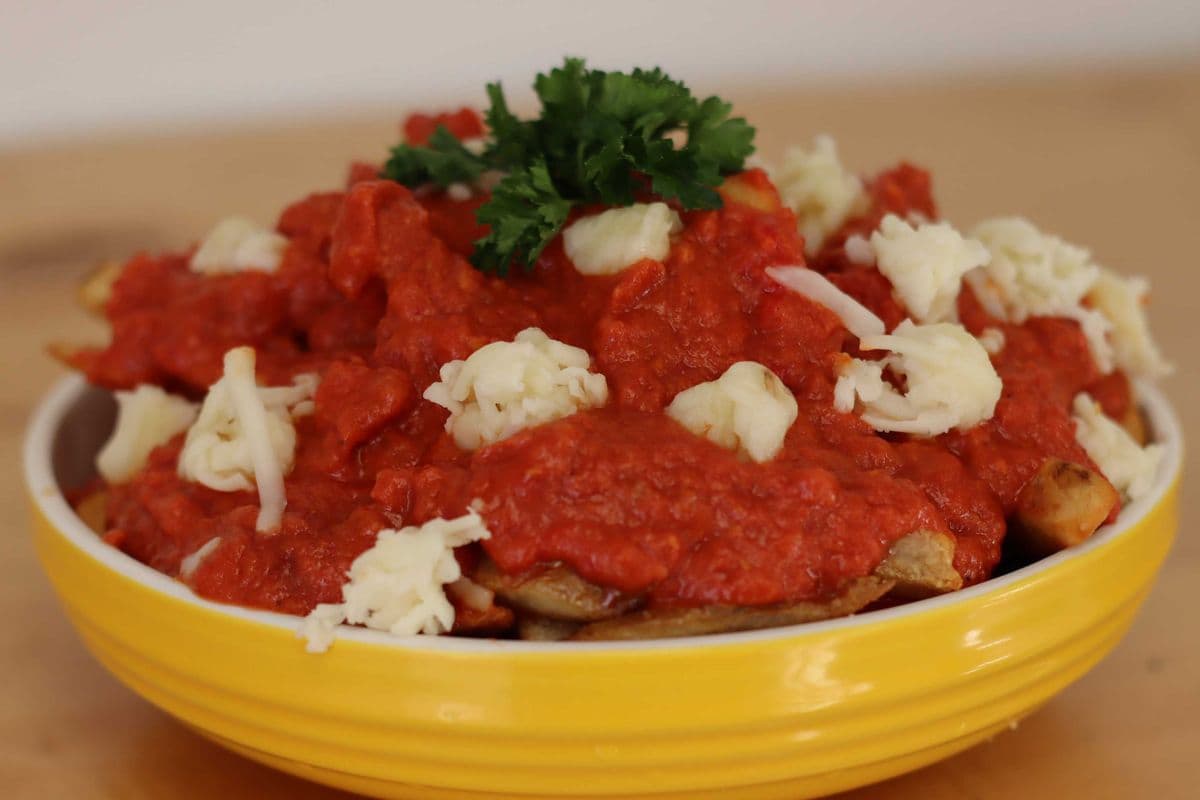 Butter Chicken Poutine (Large )