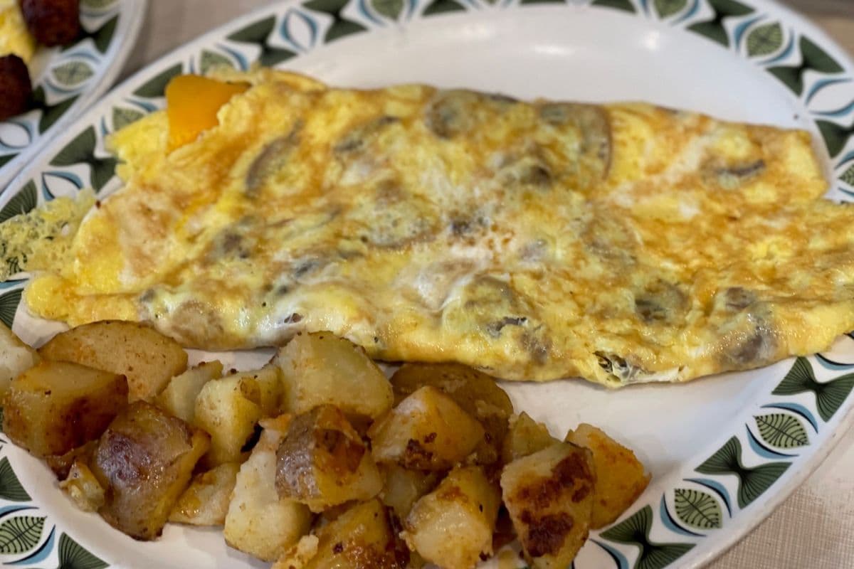 Mushroom Real Cheddar Cheese Omelette