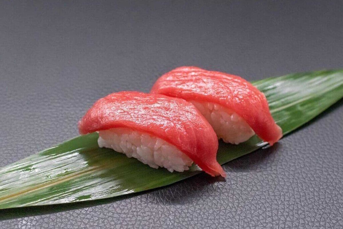 2 Pcs Red Tuna Nigiri