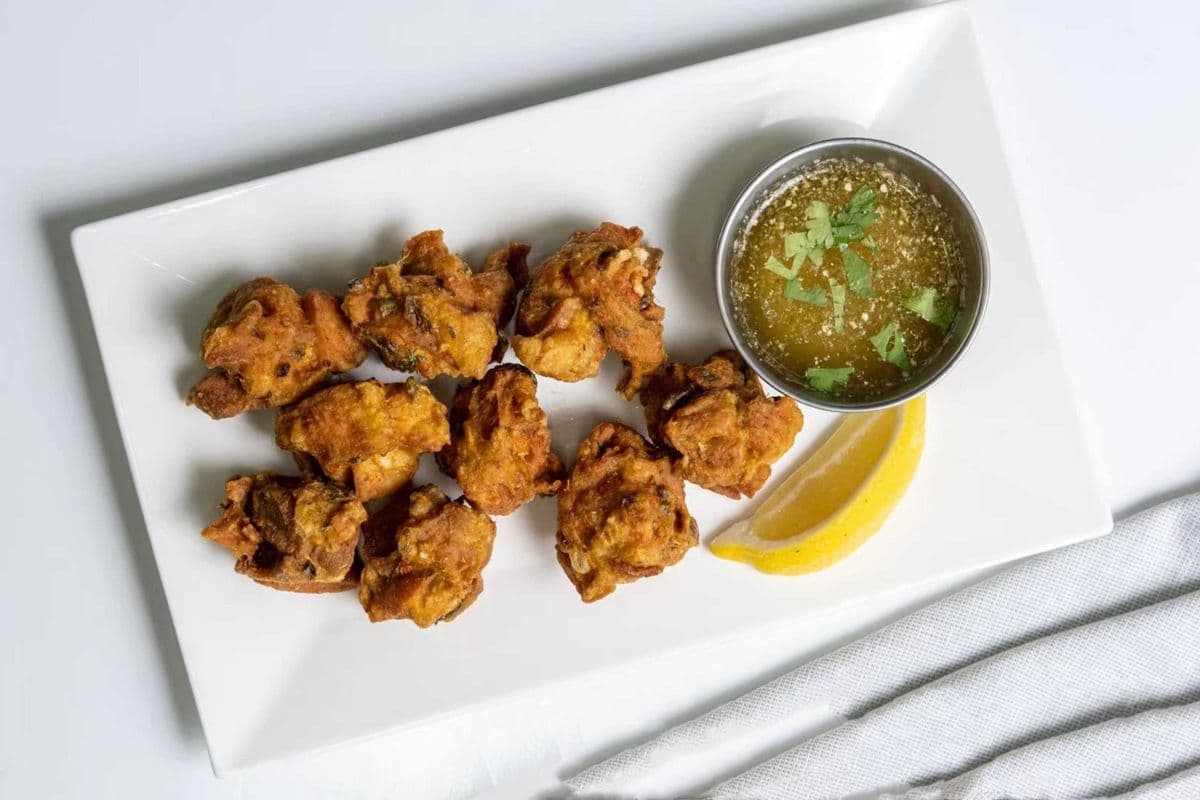 A9. Spicy Chicken Pakora (12 pcs)