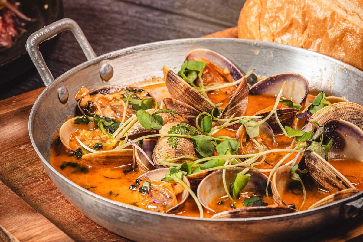 Butter Garlic With Clams
