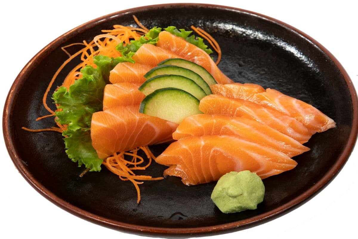 001. Salmon Sashimi (9 pcs)
