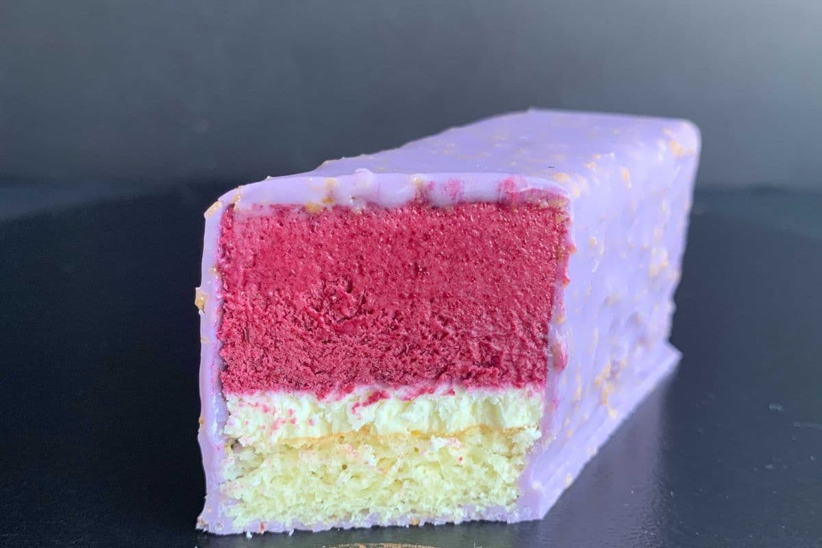 Black Currant Lime Dessert (Size: 9*3*4 cm)