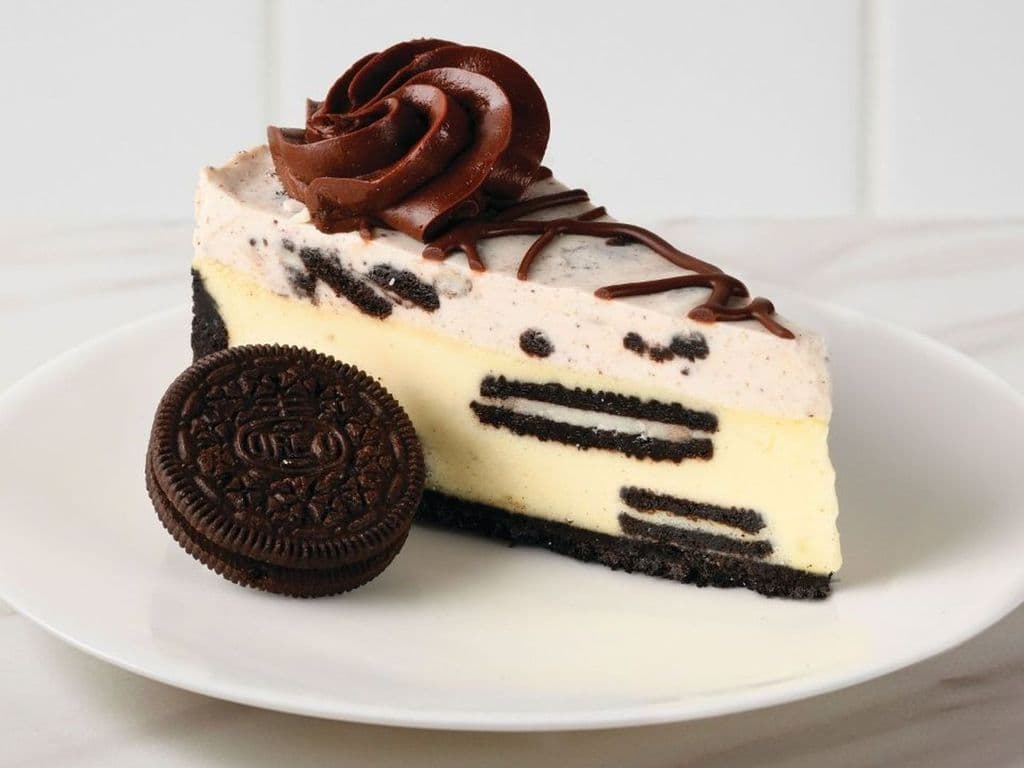 Oreo Cheesecake Slice