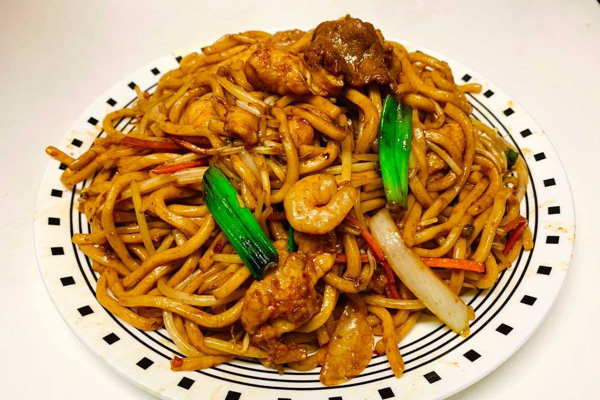 House Special Shanghai Noodles