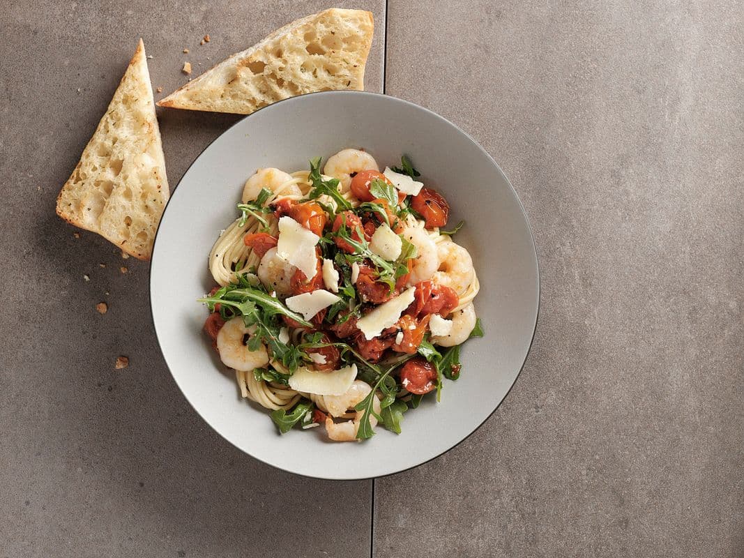 Charred Tomato & Garlic Prawn Spaghetti