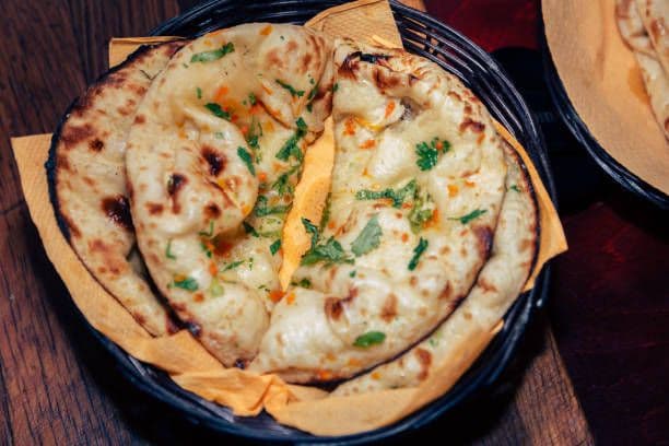 Butter Naan / Butter Naan