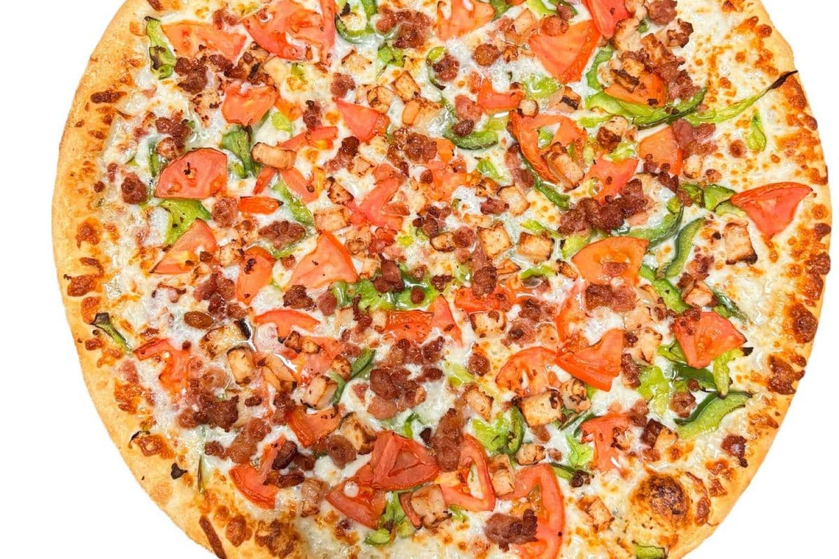 Small Chicken Bacon Ranch Pizza
