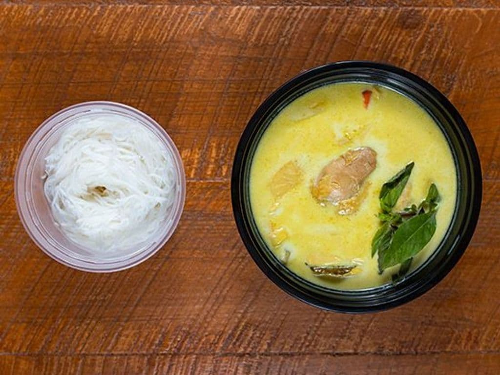 Curry vert avec des nouilles | Green Curry with Noodles