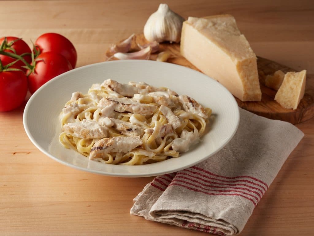 Roasted Garlic Fettuccine Alfredo With Chicken
