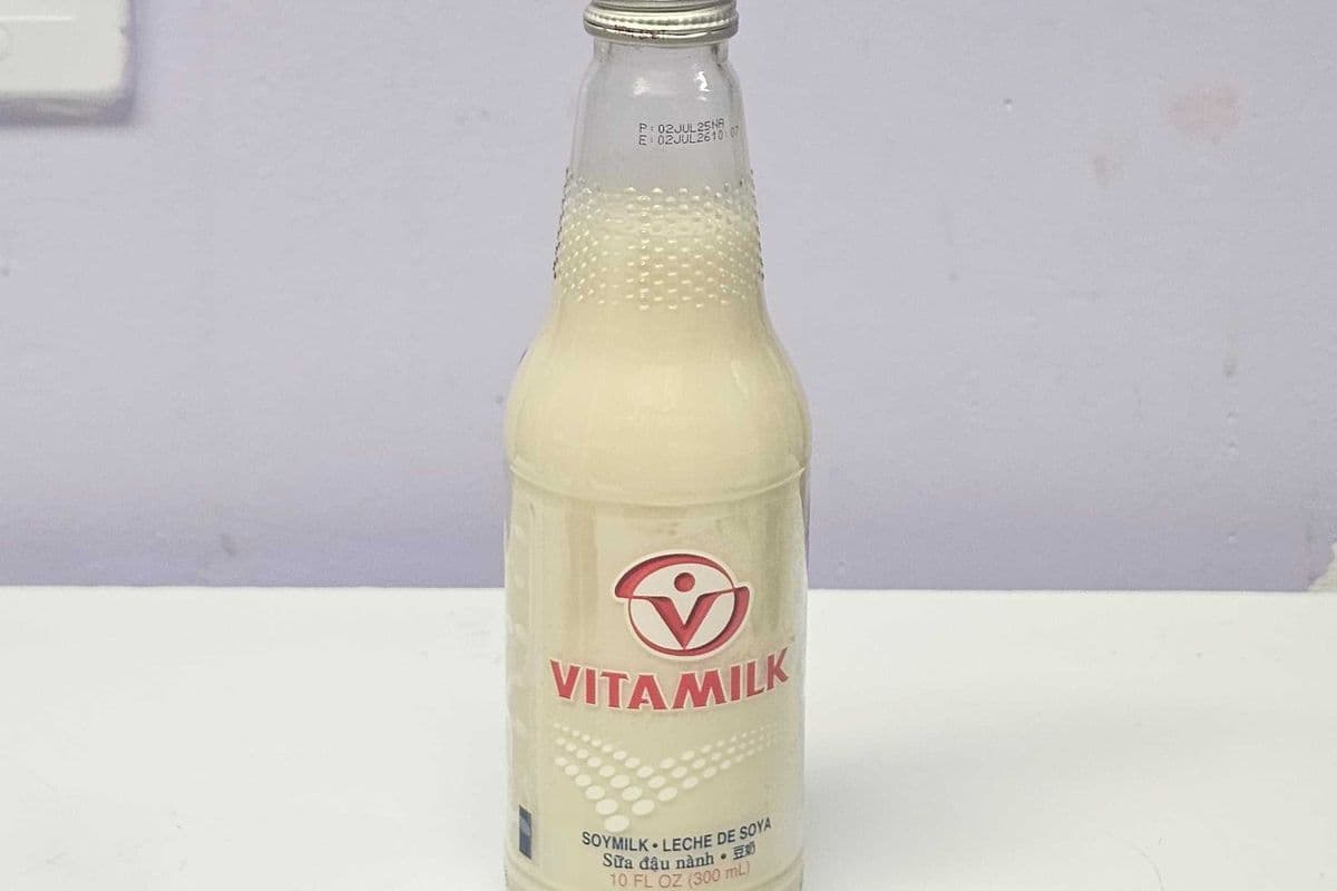 Vitamilk Flavored Milk, Soy (300 ml)