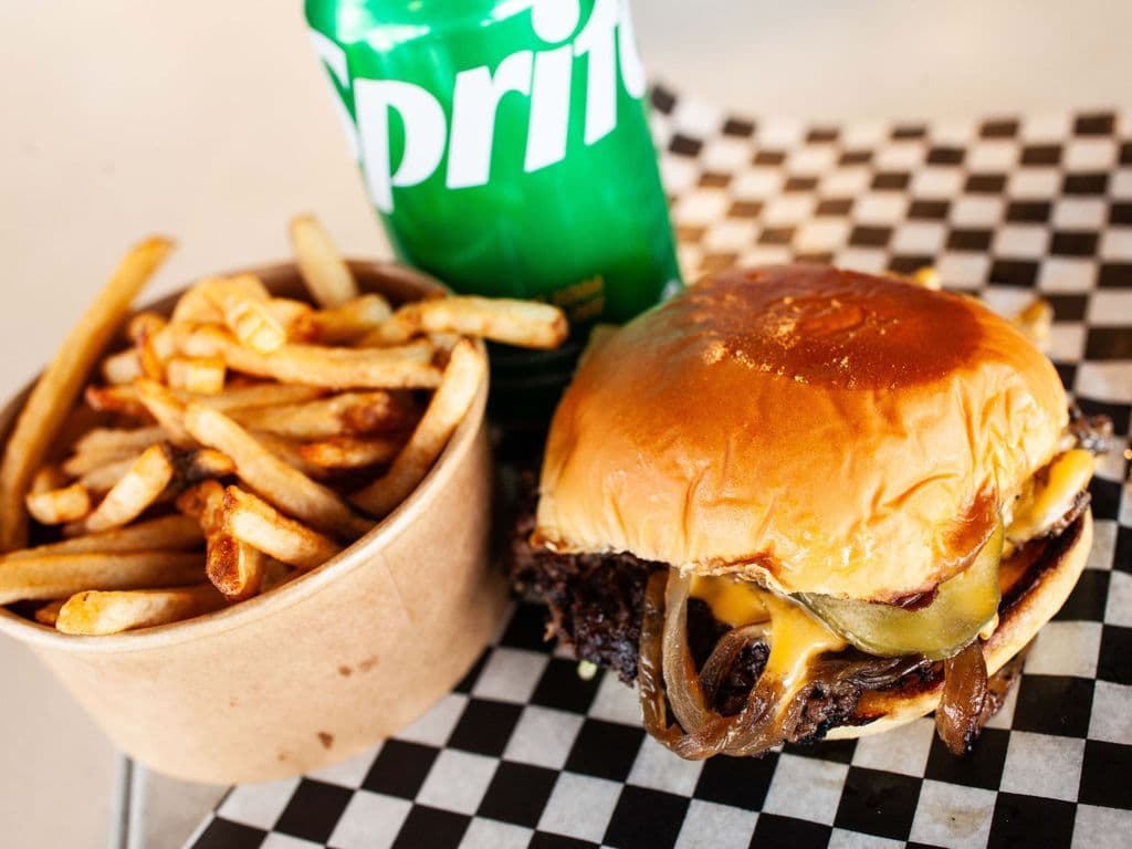 SMASH BURGER DOUBLE TRIO FRITES