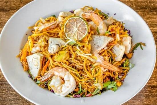 Jackfruit and Shrimp Noodles