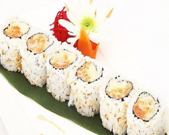 Spicy Salmon Maki (6 pcs)