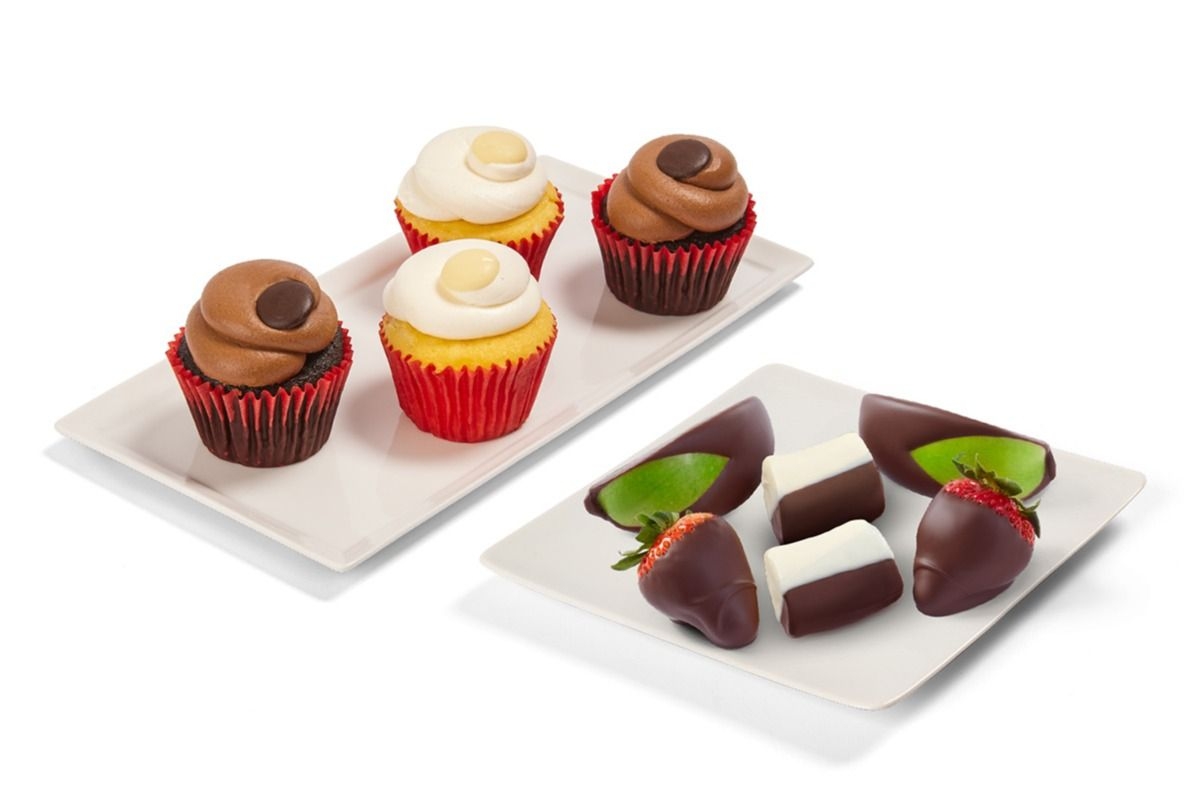 Cupcake And Dipped Fruit Boxes