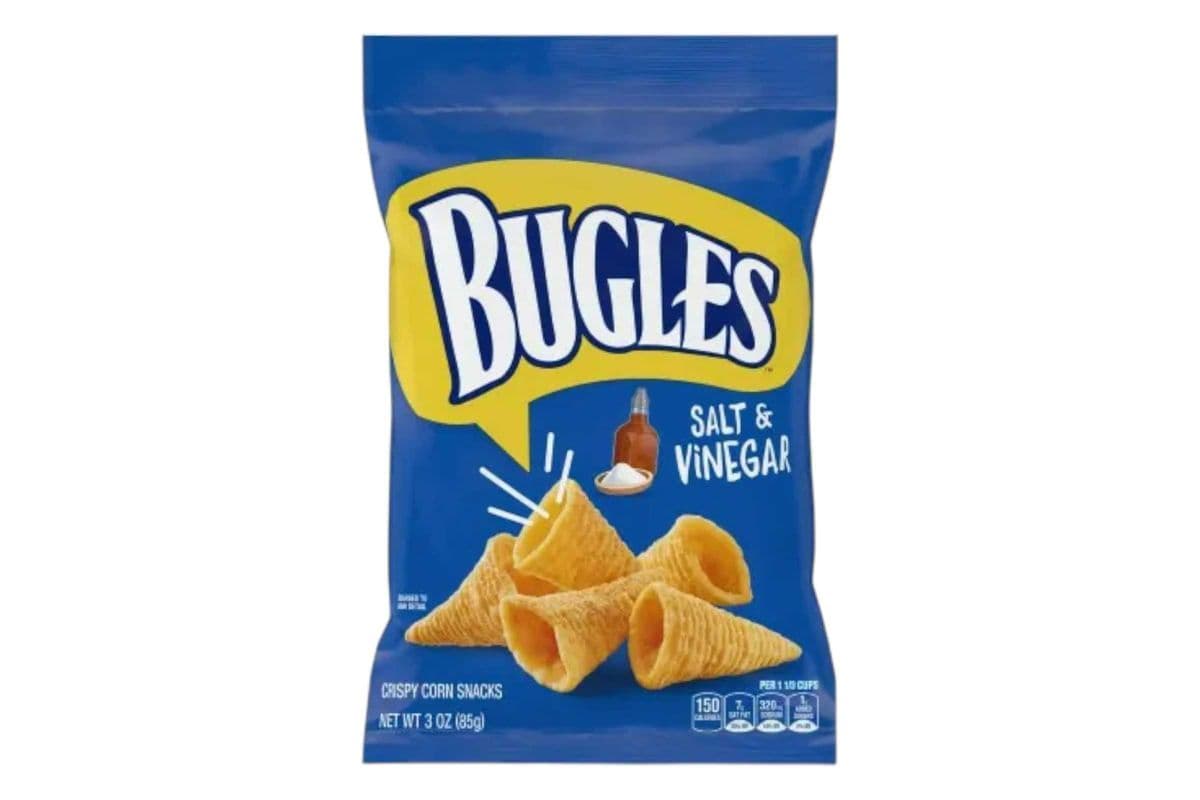 Bugles Salt & Vinegar Crispy Corn Snacks (85g)