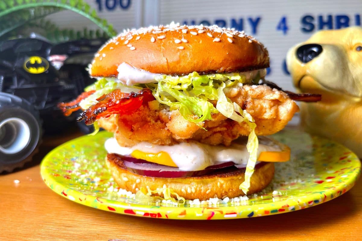 Fried Chimken Cizzar Sammy (420 Cal)