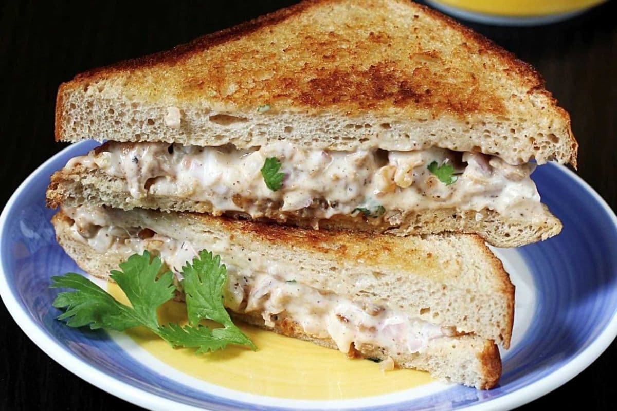 Chicken Sandwich (2 Slices)