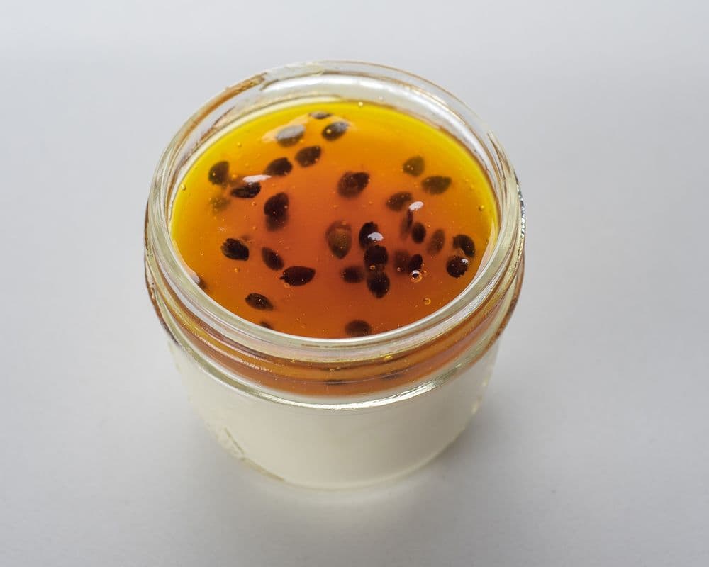 Passion Fruit Panna Cotta (125 ml)