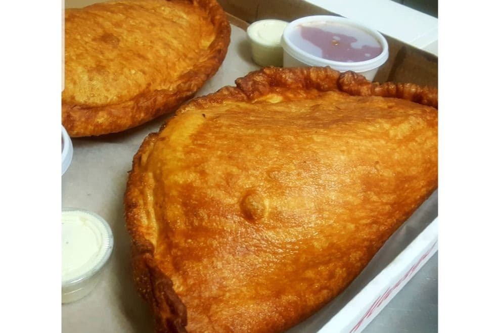 Small Four-Topping Panzerotti 12 Wings 2 Pops