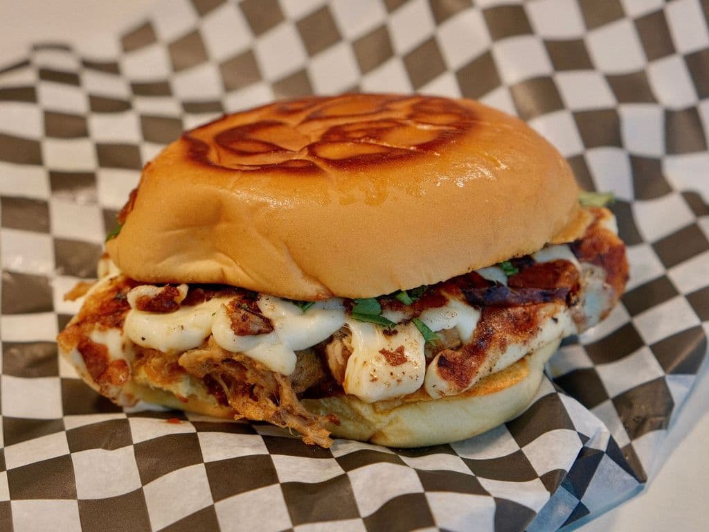 BURGER PORC EFFILOCHÉ