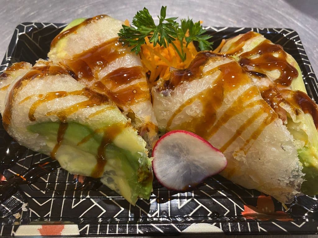 85. Black Snow Roll (4 pcs)