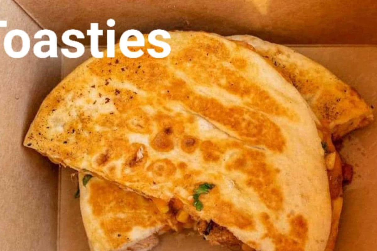 Chicken Tikka Naan Toastie : Pure Magic