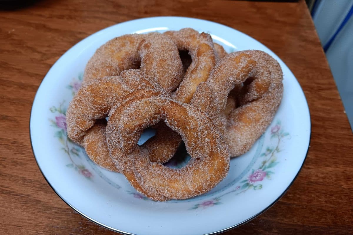6 Pishki beignets / Donuts