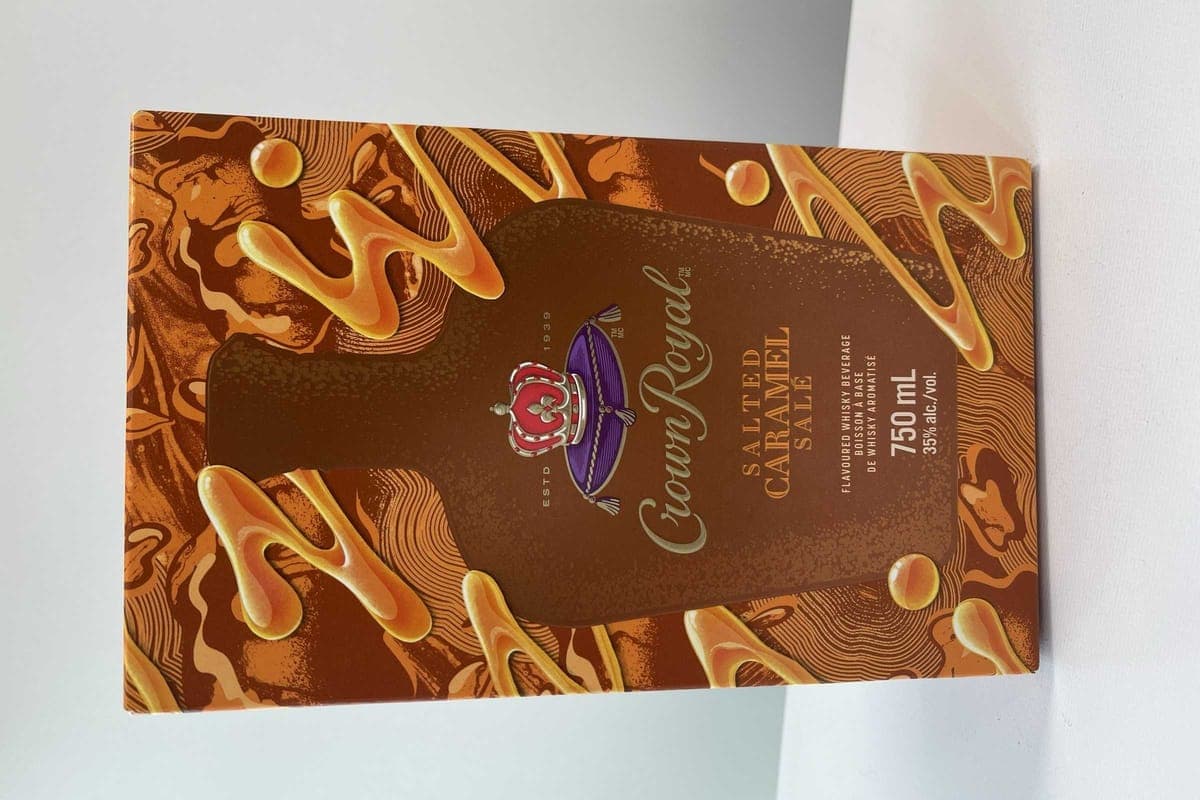 Crown Royal Salted Caramel (750 ml) (1 x 750 ml)