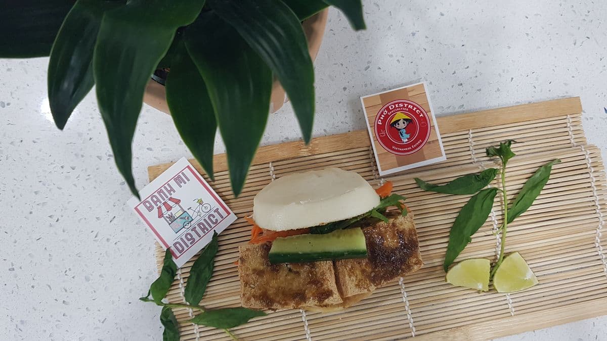 1337. Lemongrass Tofu Bao Burgers (2 pcs)