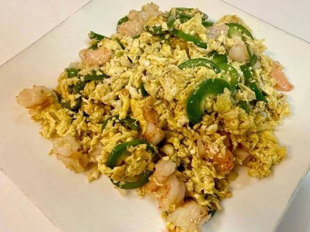 Stir-fried Shrimp & Egg with Green Chilli (尖椒鸡蛋虾仁)