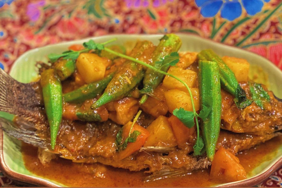Nyonya Style Deep Fried Fish 娘惹香炸鱼