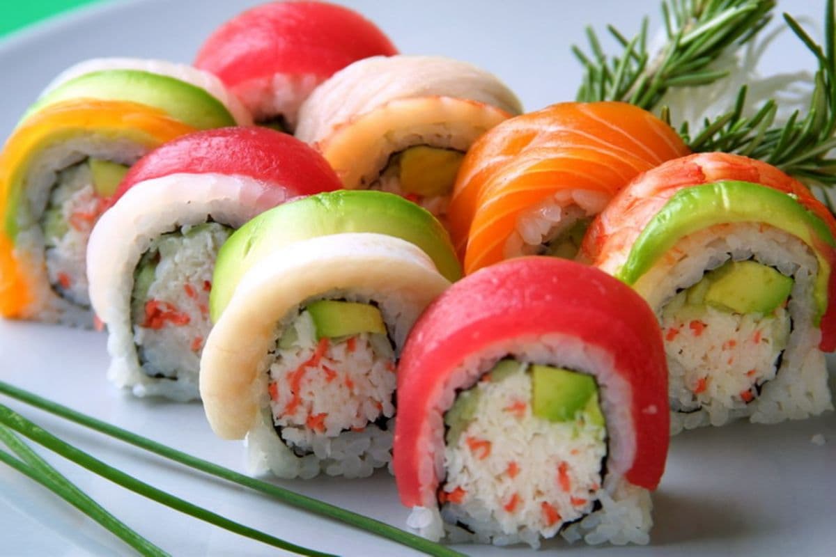 M16. Rainbow Roll (8 pcs)